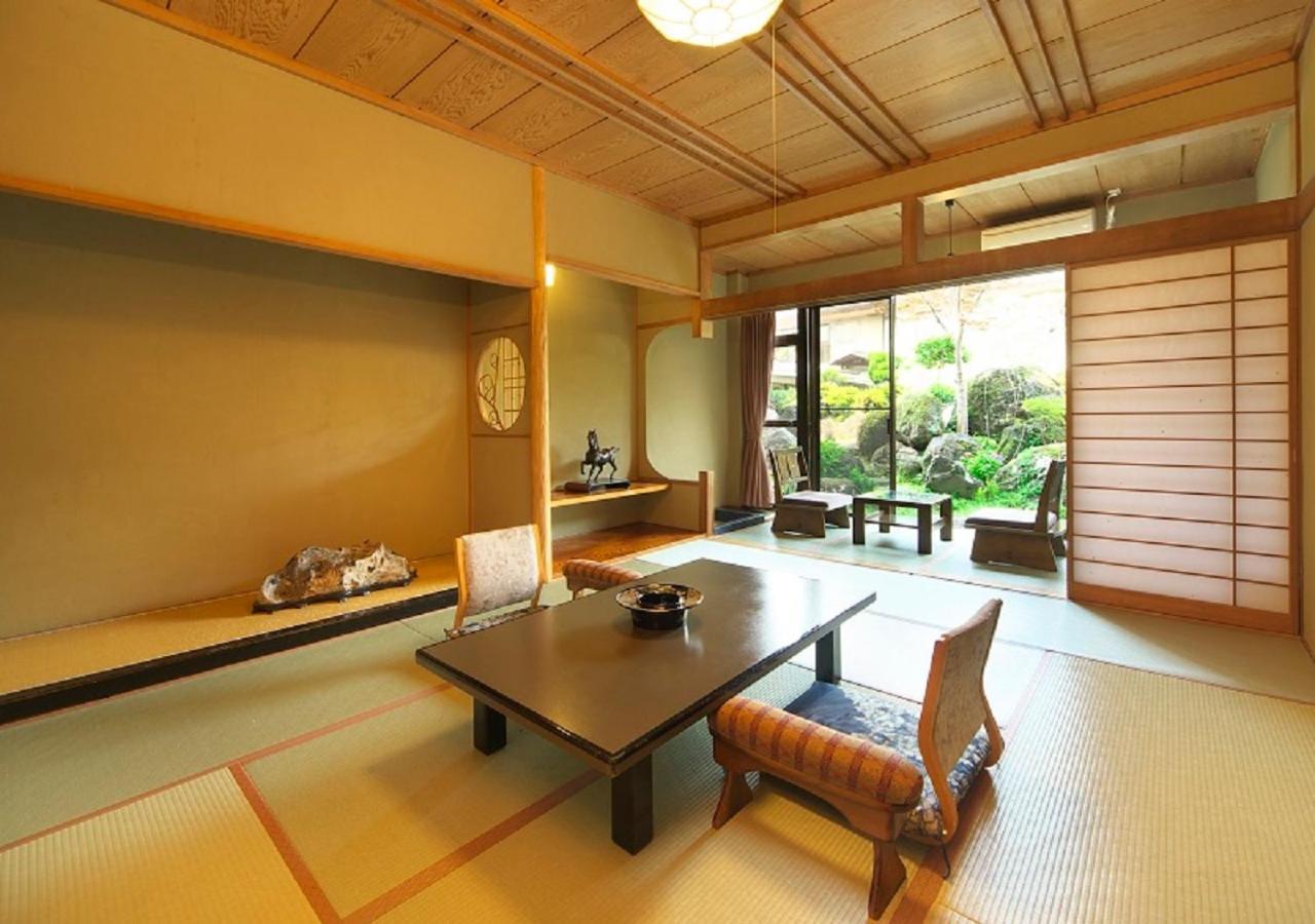 Meitei No Yado Hotel Koshien Fuefuki Екстериор снимка